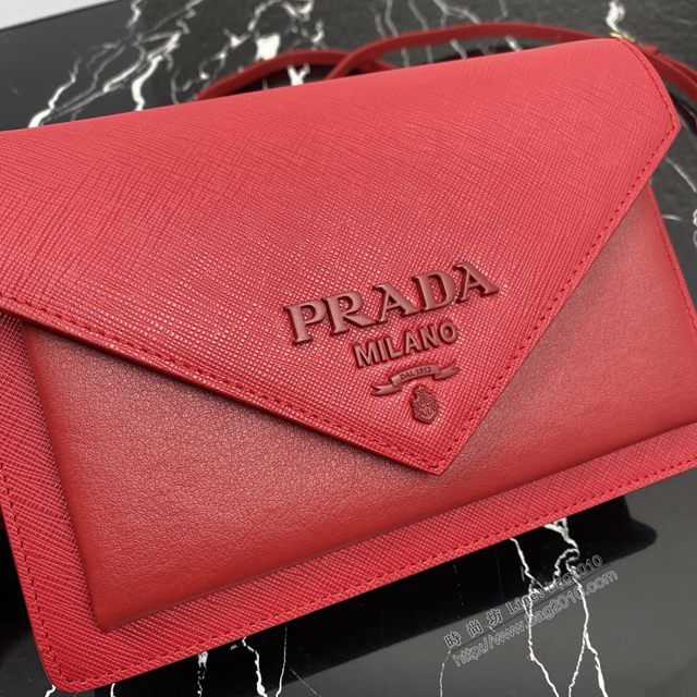prada女包 普拉達新款女士斜挎包 1BP020 Prada單肩小包 Saffiano皮 Prada翻蓋包  pyd2366